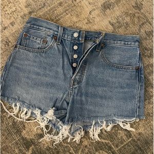 Levi’s shorts